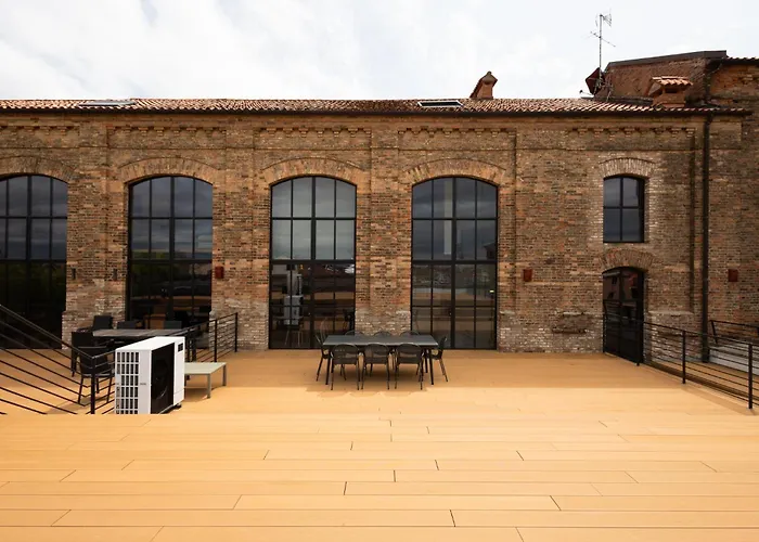 Venice Penthouse - Loft With Canal View